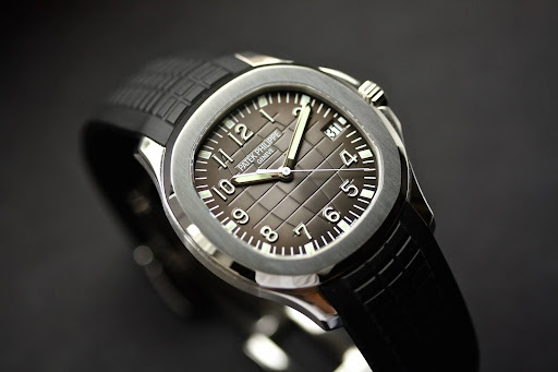 Có nên sử dụng đồng hồ patek philippe nautilus